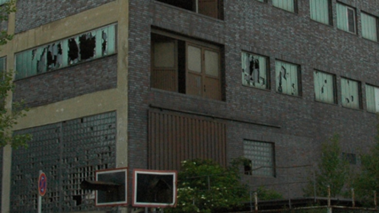 Das Bild zeigt die Ruine der alten Zwiebackfabrik Brandt in Westerbauer (Haspe).