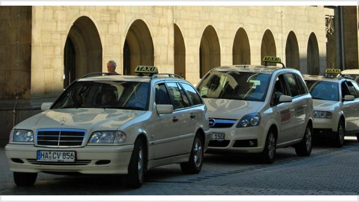 CDU: Taxistand zurück ans Rathaus?